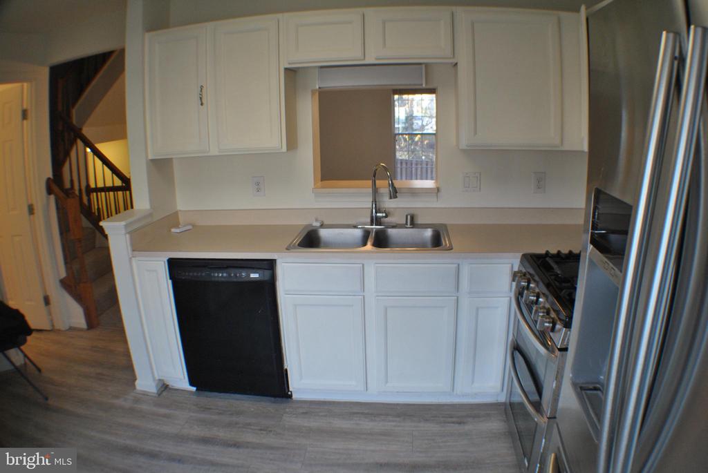 127 Foxview Dr