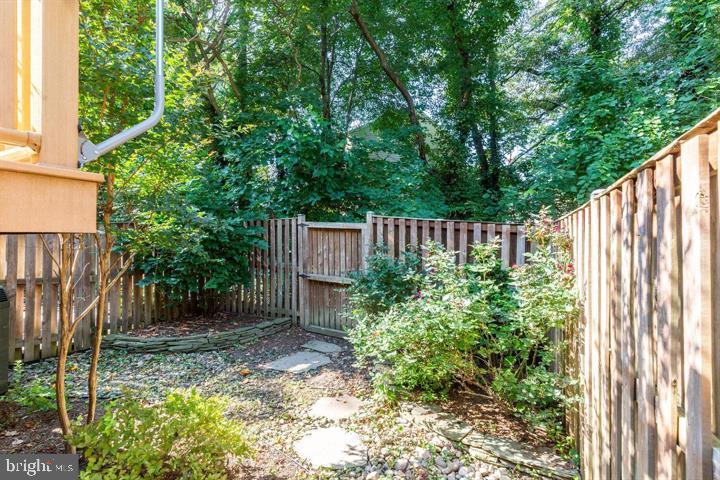 127 Foxview Dr