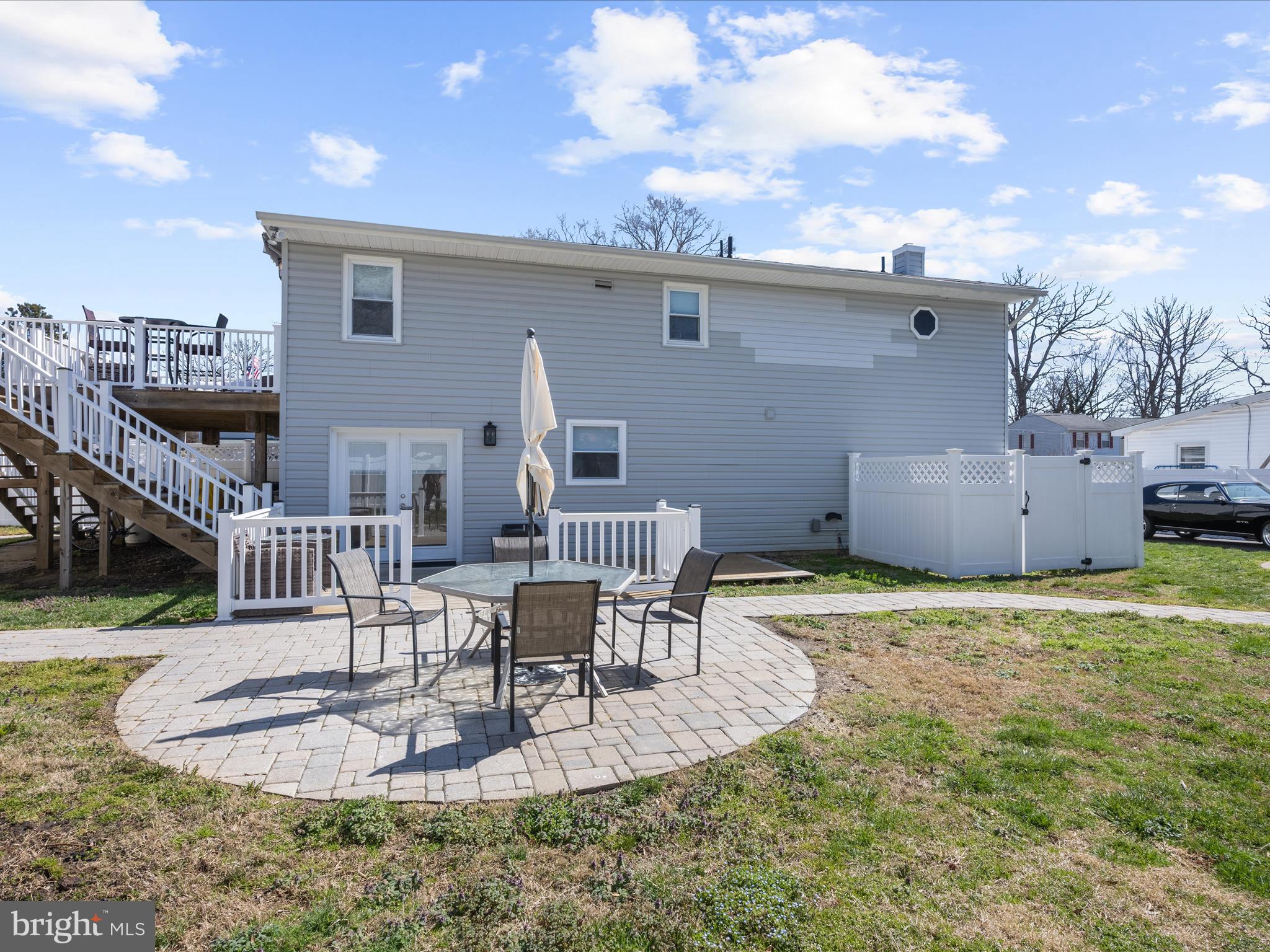 1738 Fairhill Dr