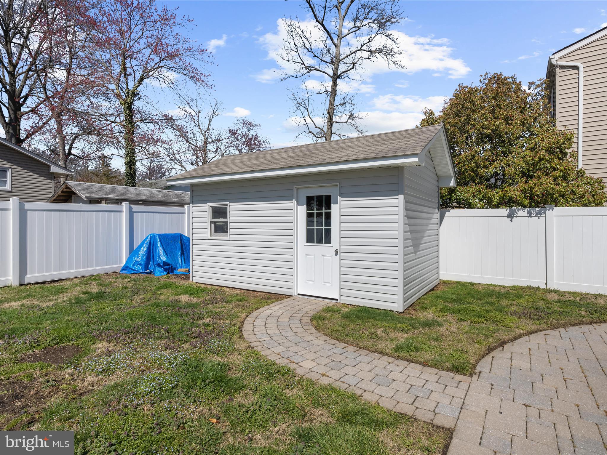 1738 Fairhill Dr