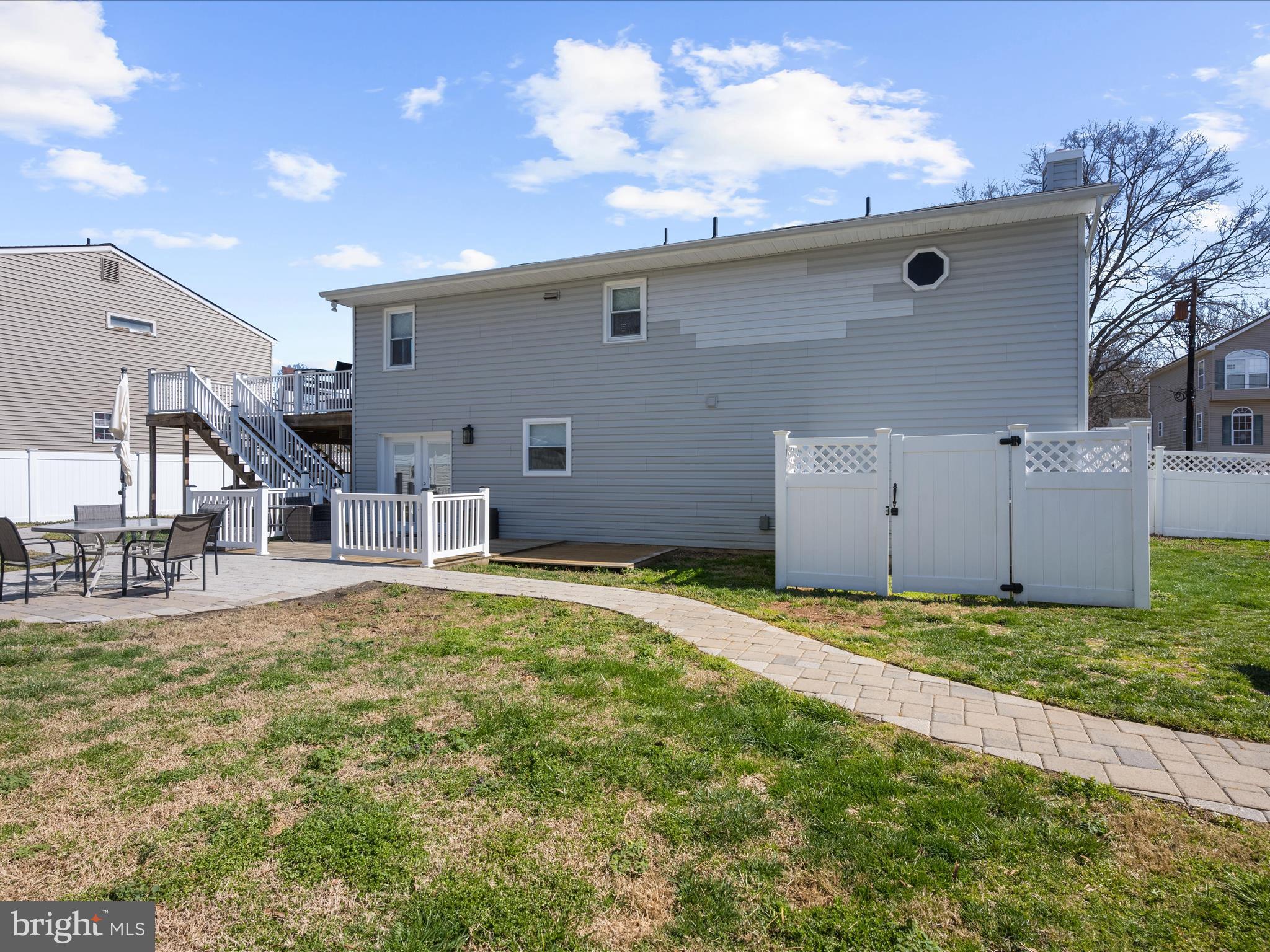1738 Fairhill Dr