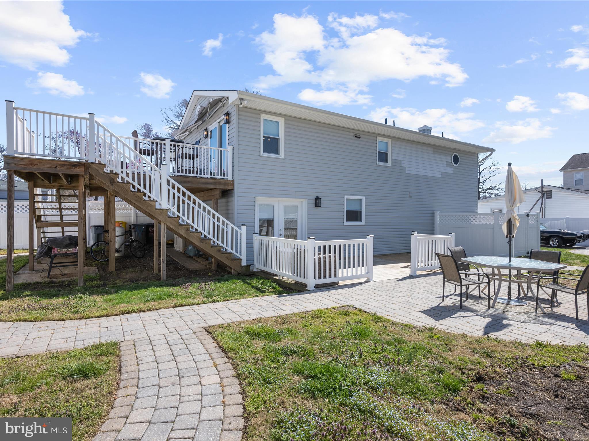 1738 Fairhill Dr