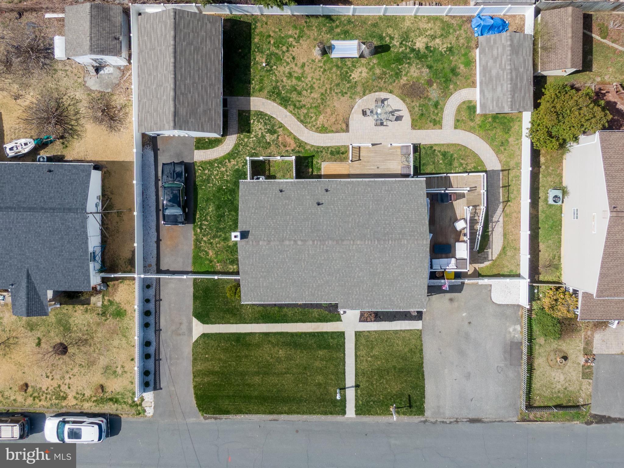 1738 Fairhill Dr
