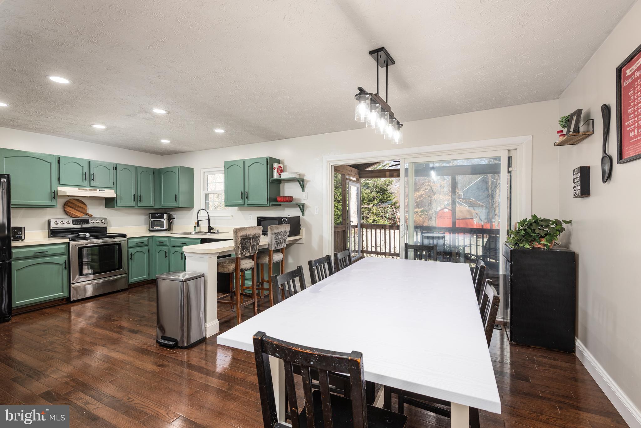 48 Fox Run Way
