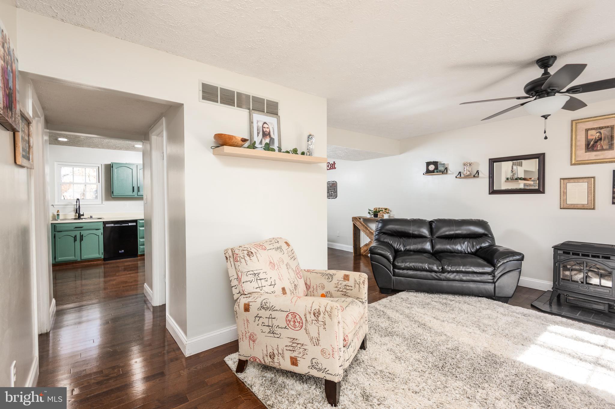 48 Fox Run Way