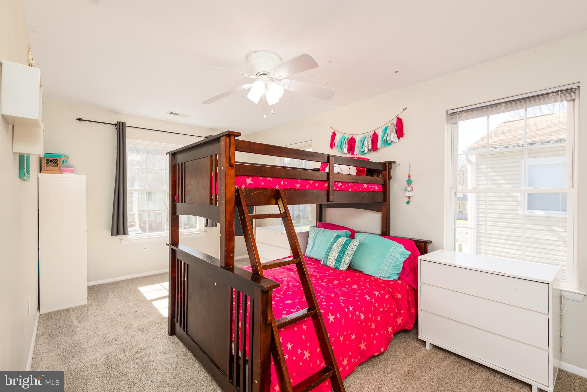 48 Fox Run Way