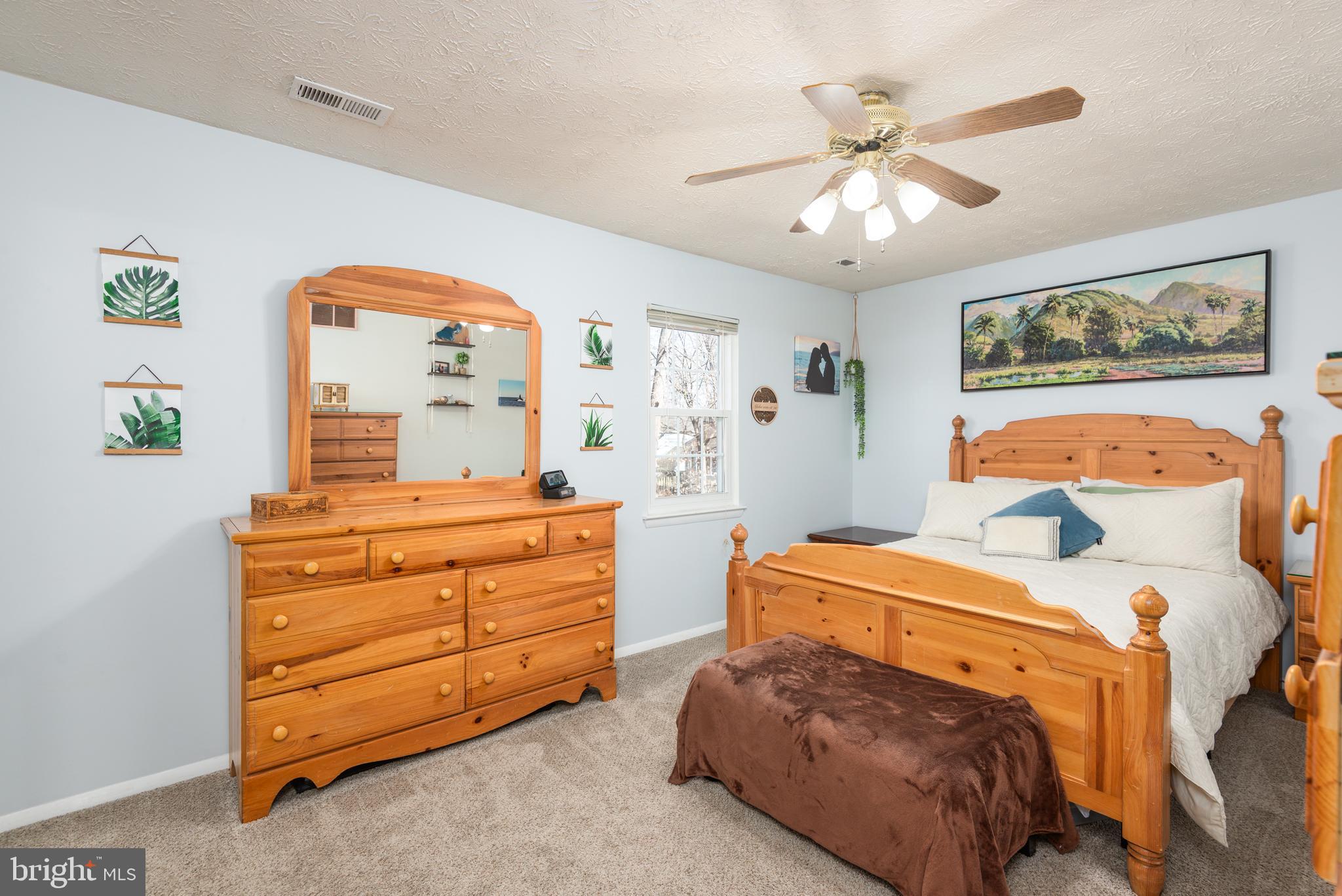 48 Fox Run Way