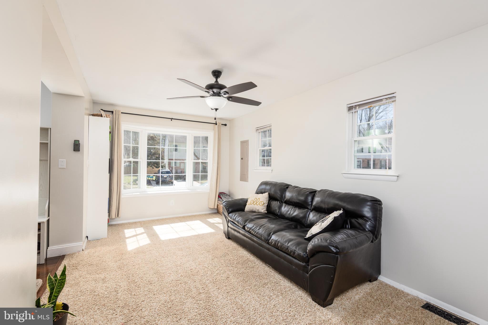 48 Fox Run Way