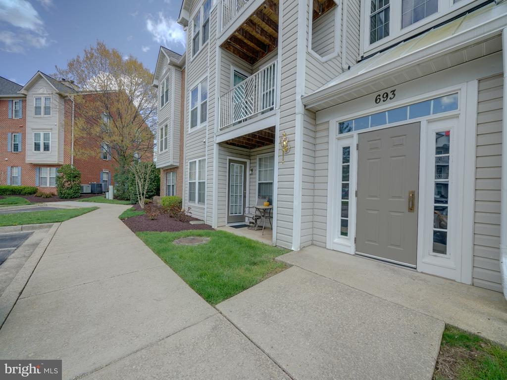 693 Winding Stream Way #103