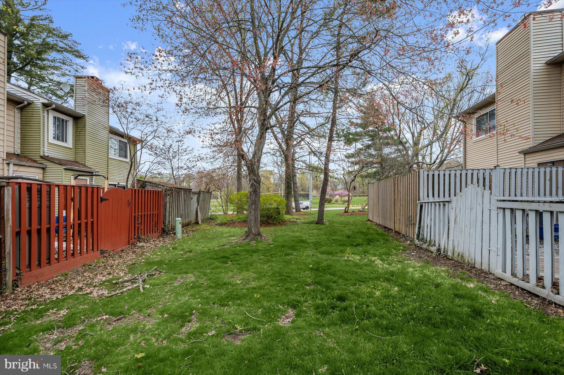 16 Woodward Ct
