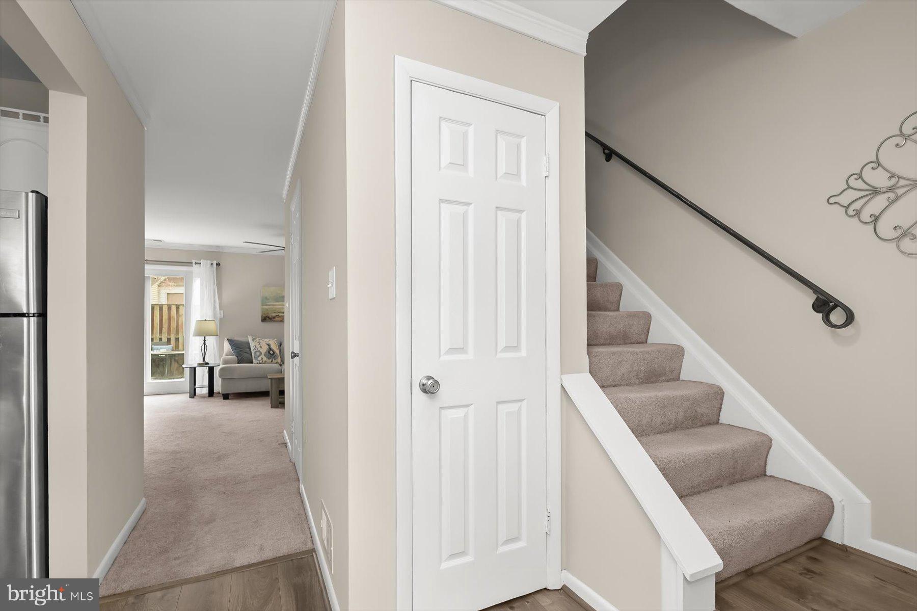 16 Woodward Ct