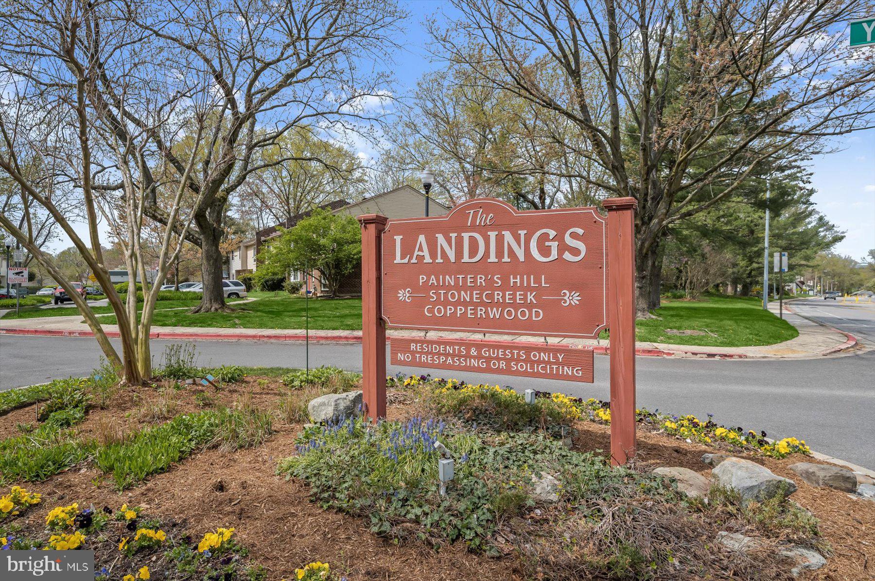 16 Woodward Ct