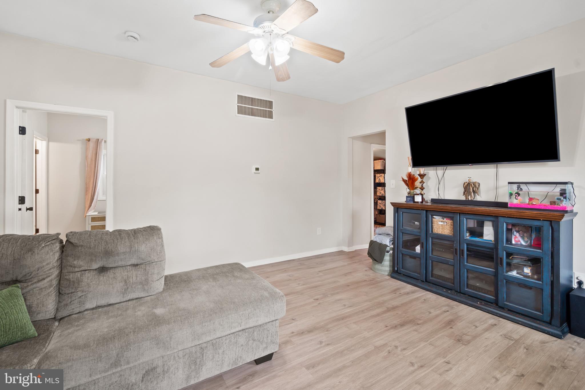 5 Dogwood Rd