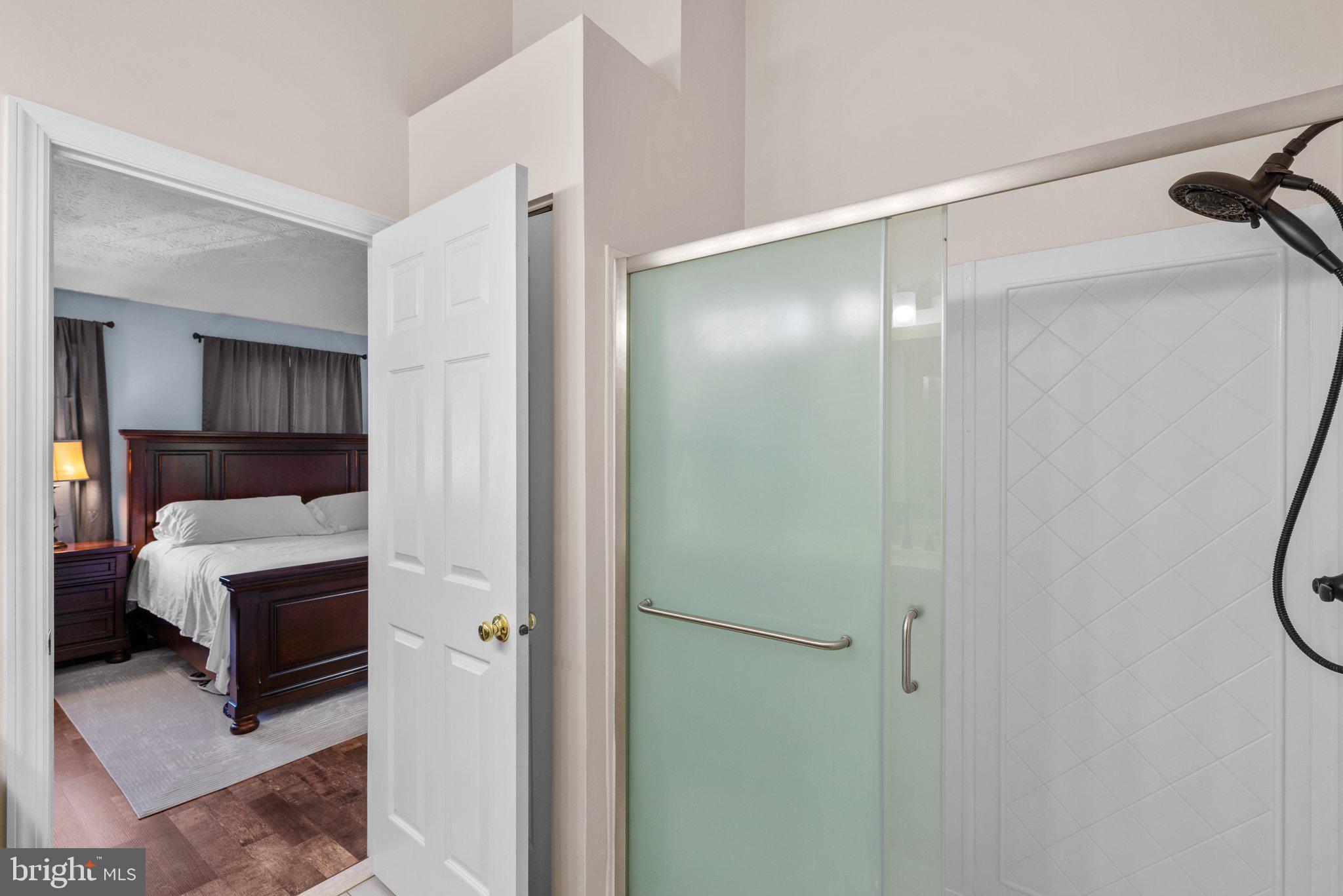1328 Hollow Glen Ct