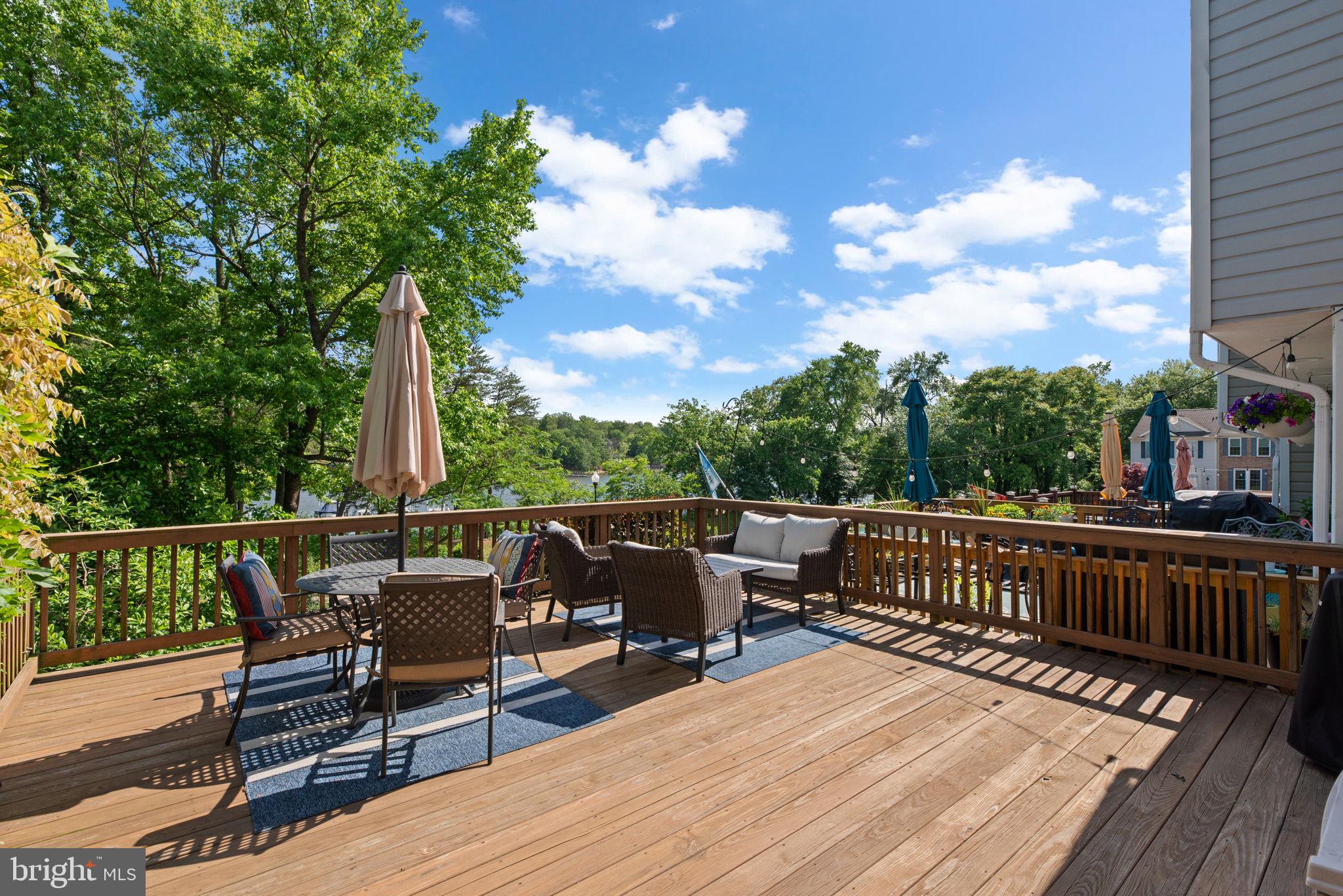 1328 Hollow Glen Ct
