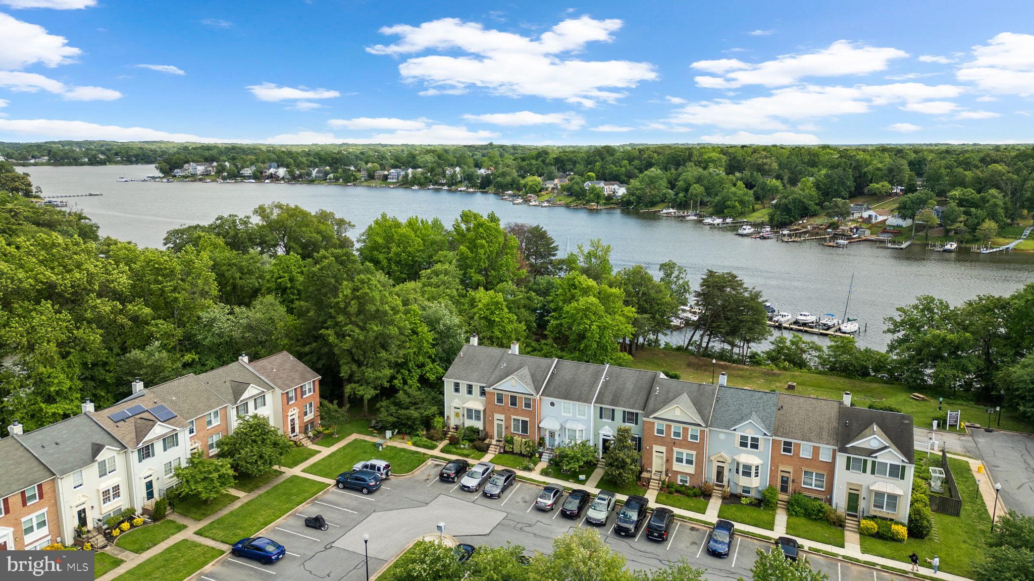 1328 Hollow Glen Ct