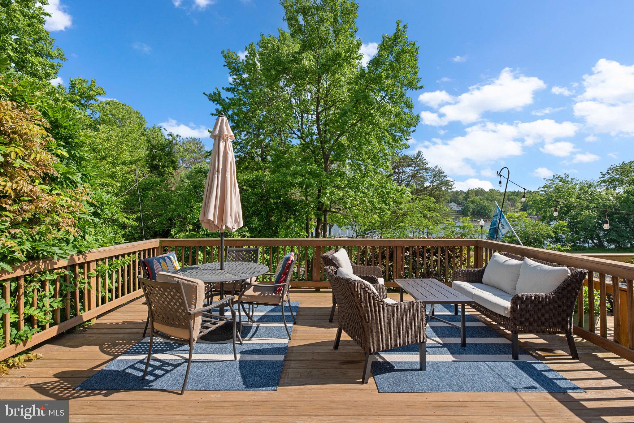 1328 Hollow Glen Ct