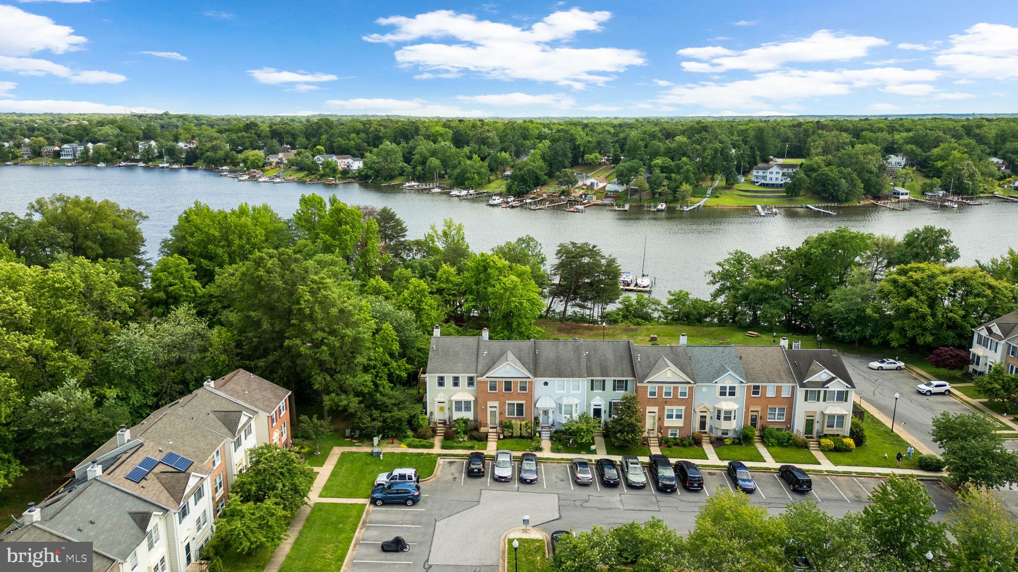 1328 Hollow Glen Ct