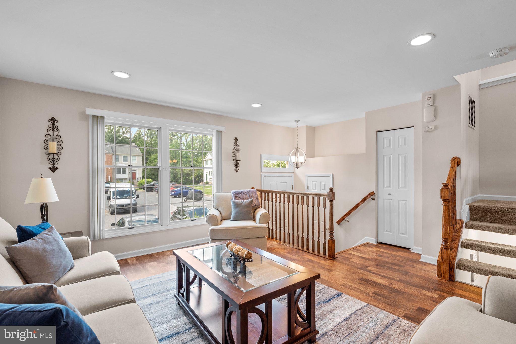 1328 Hollow Glen Ct