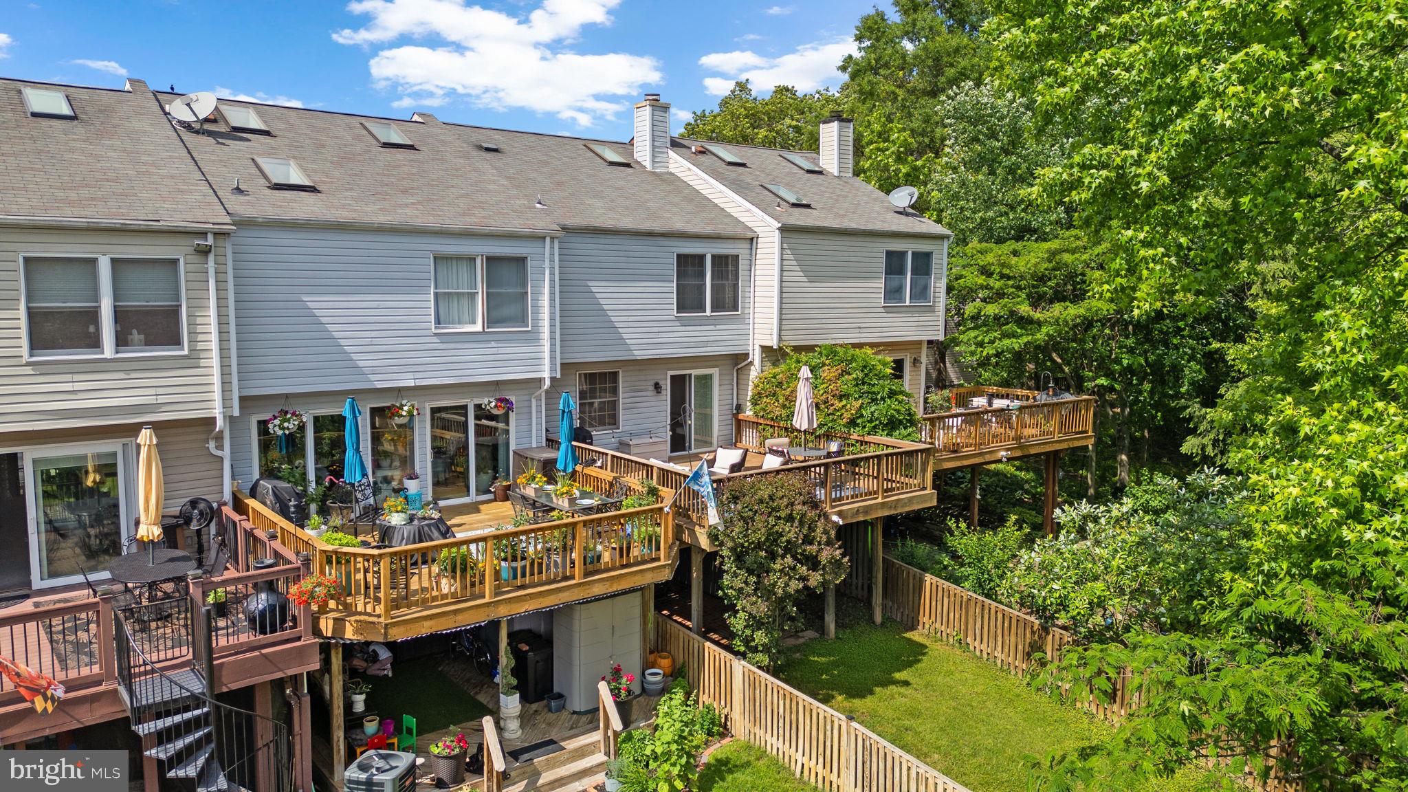 1328 Hollow Glen Ct