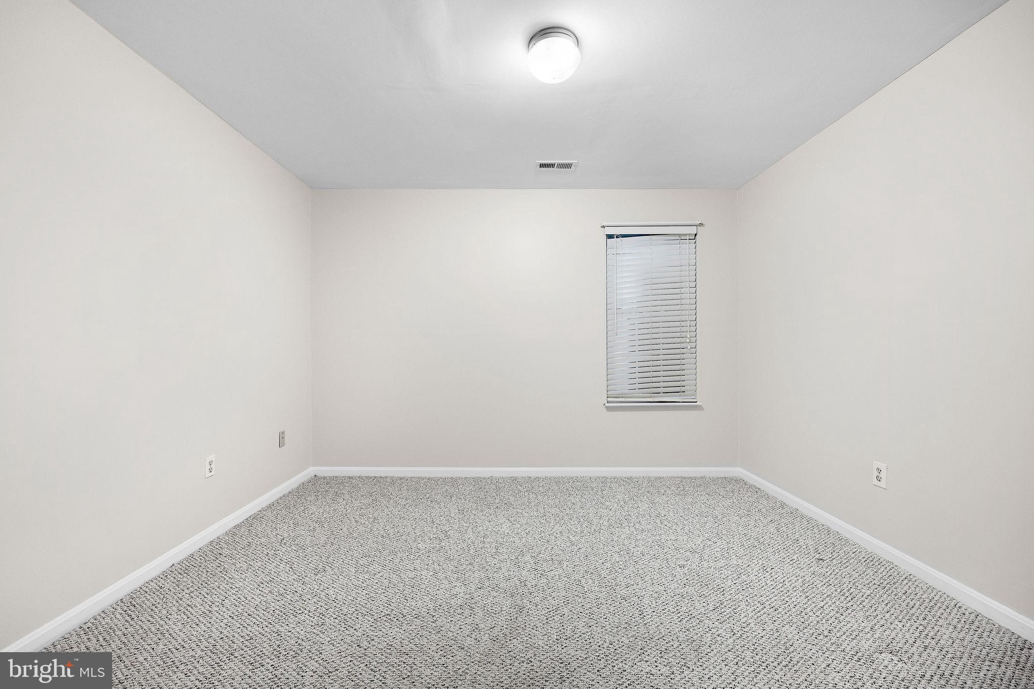 286 COLLEGE MANOR DRIVE