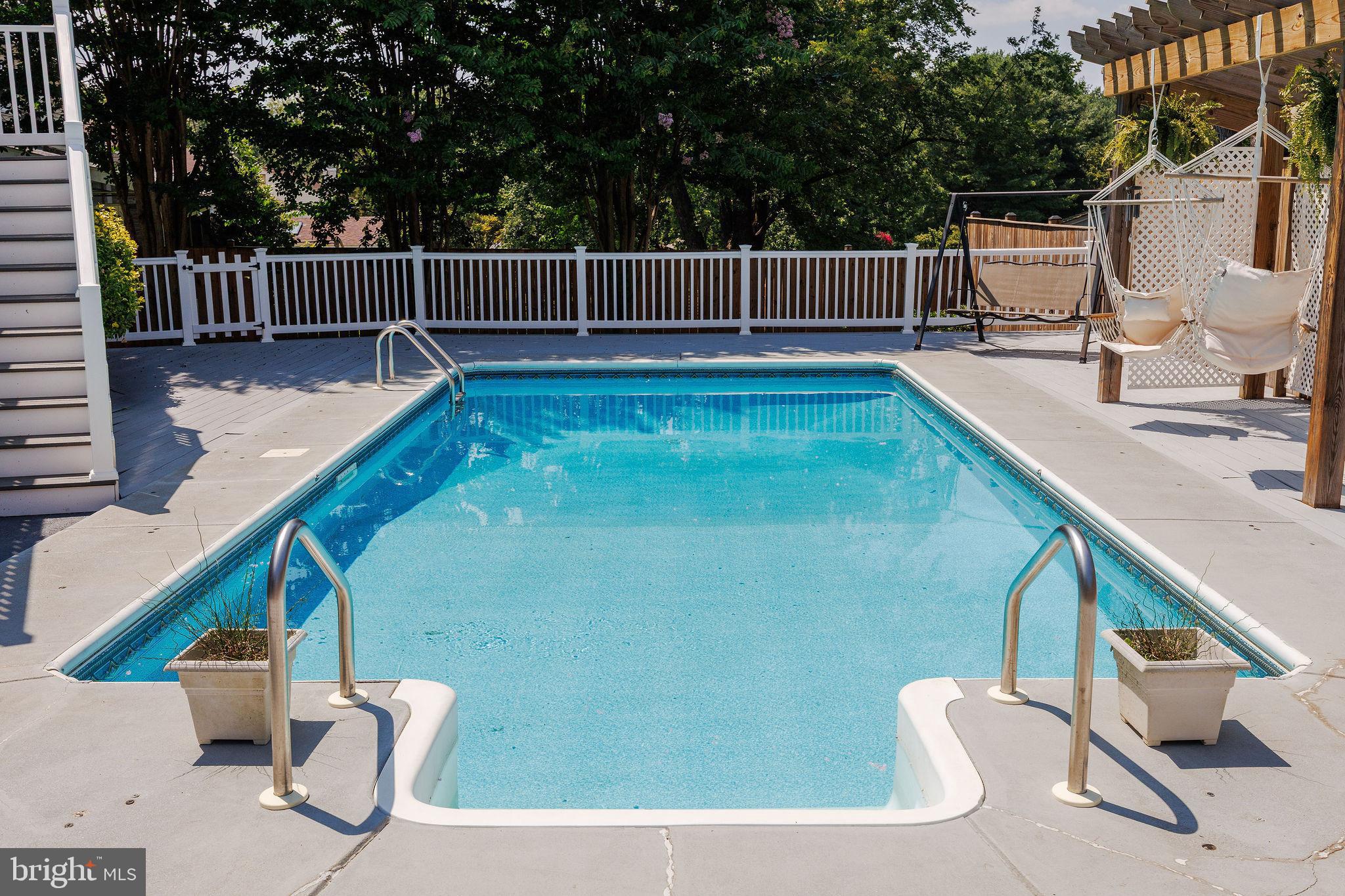 286 COLLEGE MANOR DRIVE