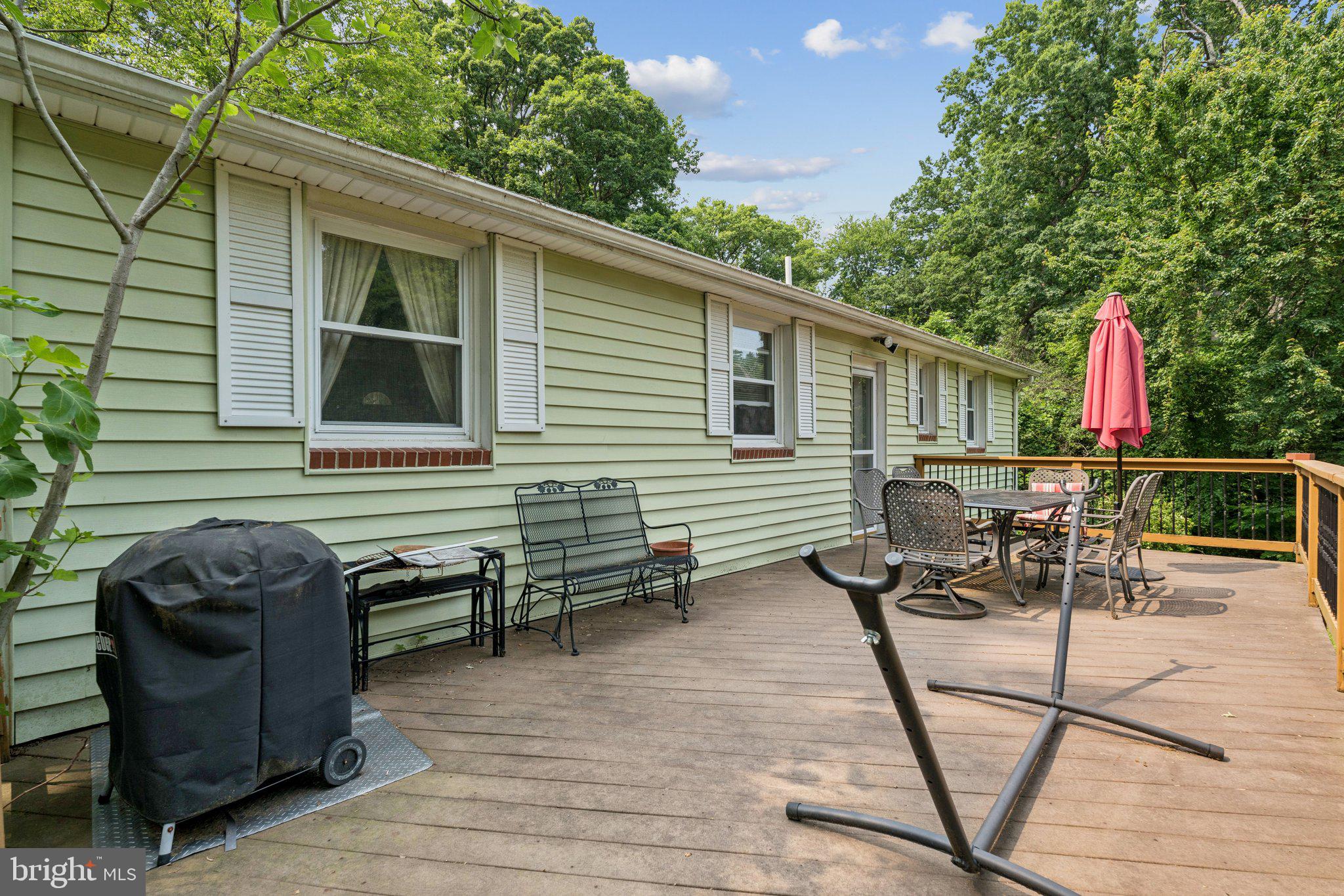 972 Woodland Cir