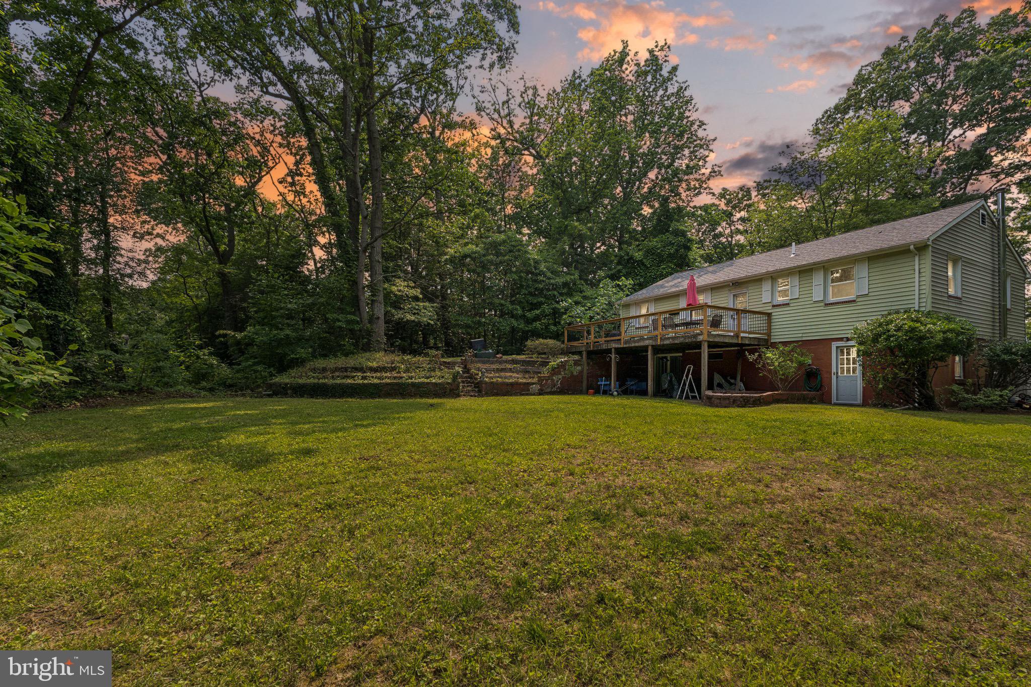 972 Woodland Cir
