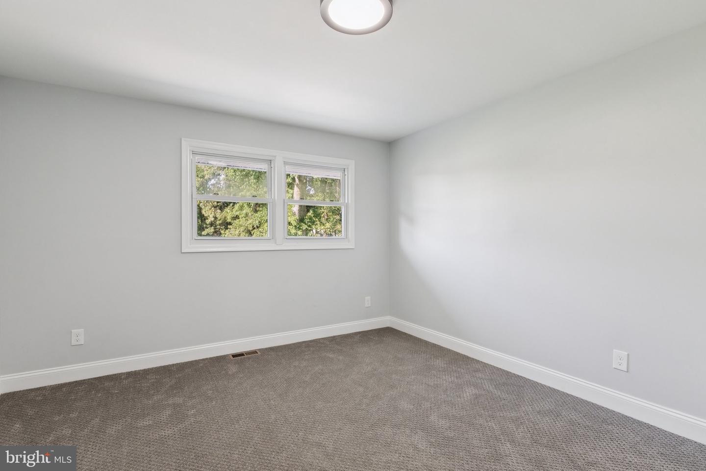 1831 Drew St