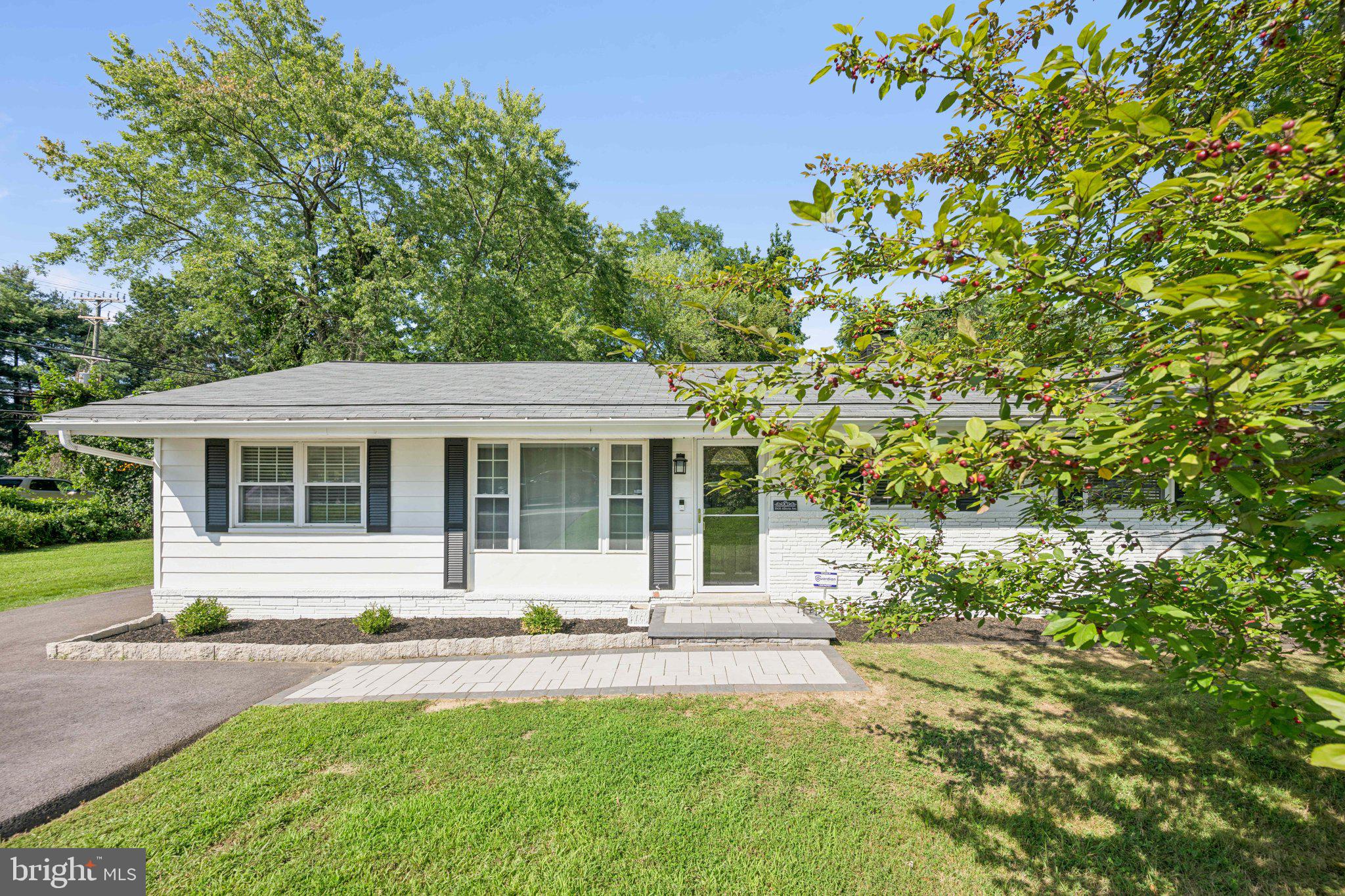 3908 Alberta Ave