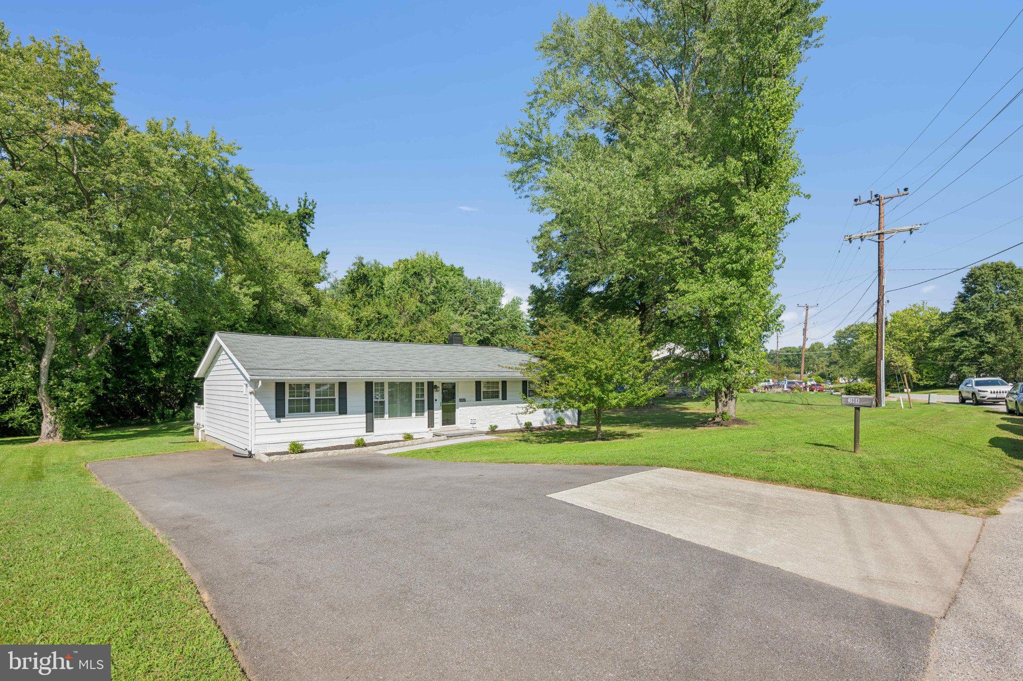 3908 Alberta Ave