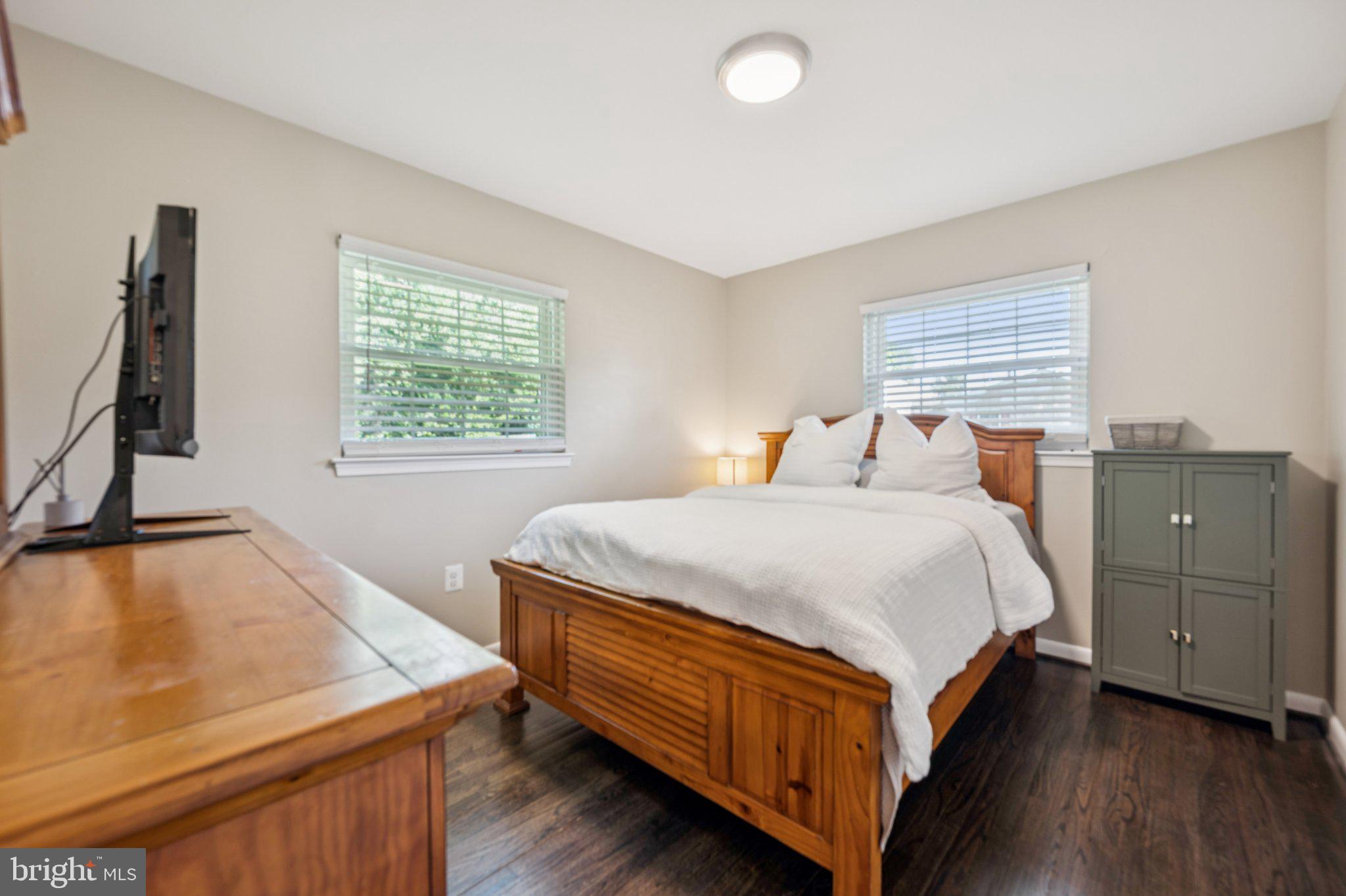 3908 Alberta Ave