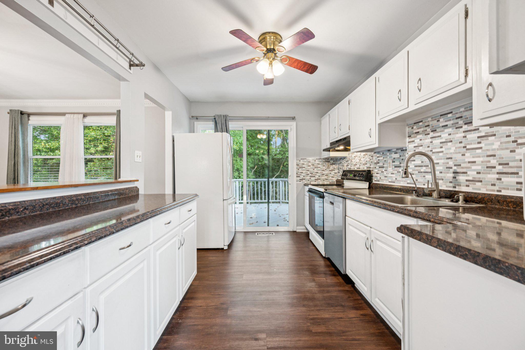 1229 RAMBLEWOOD DRIVE