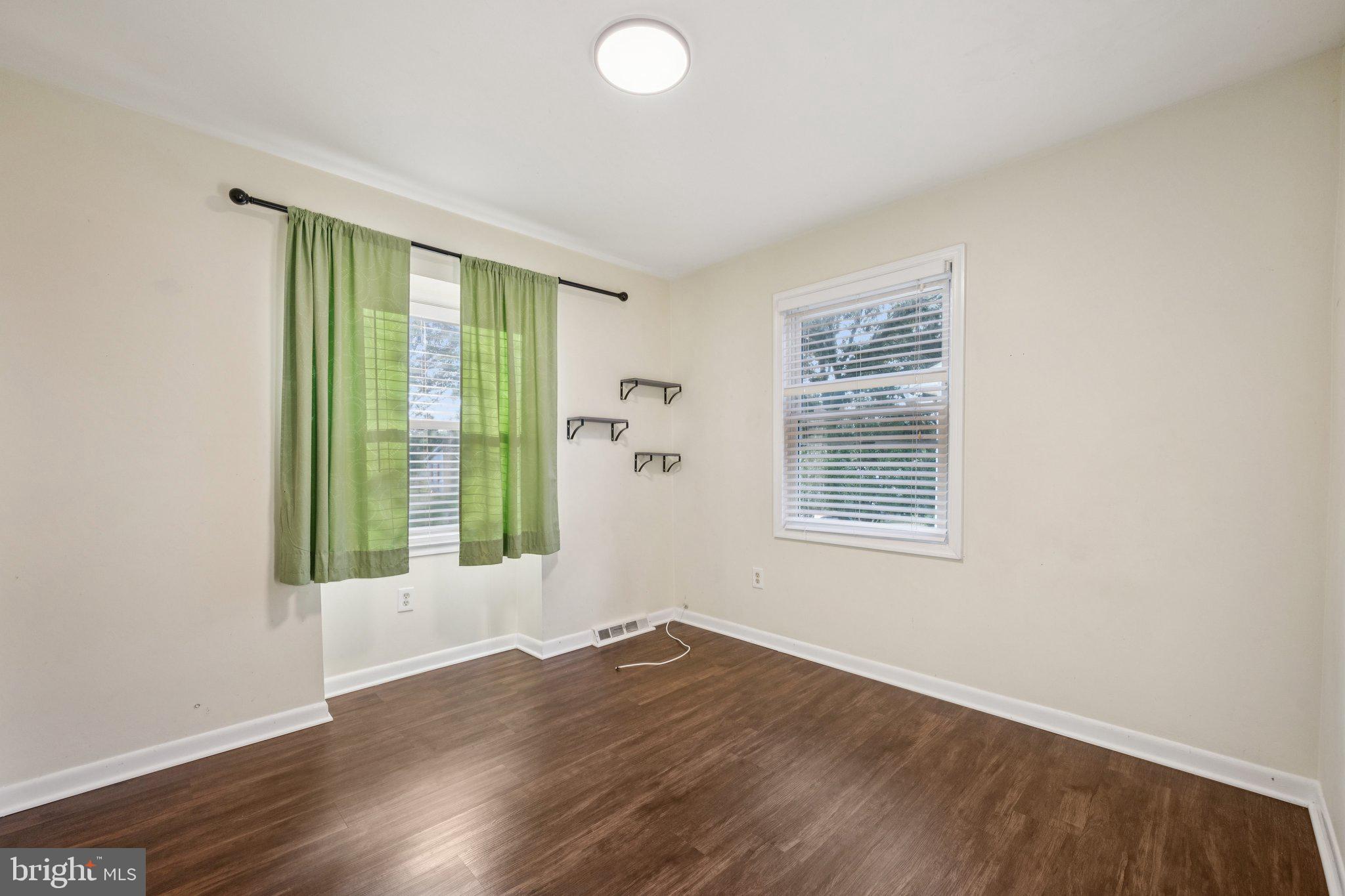 1229 RAMBLEWOOD DRIVE