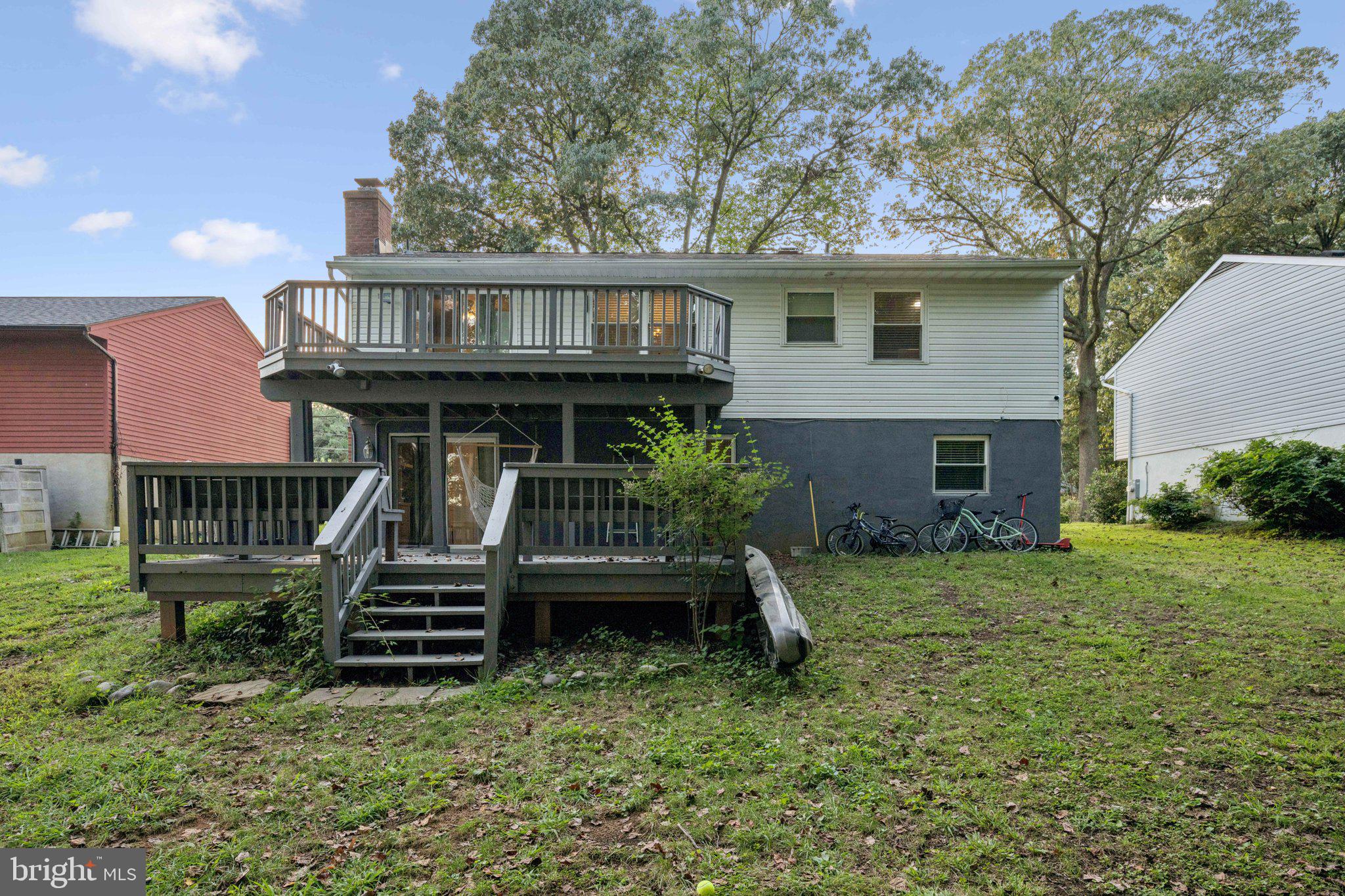 1229 RAMBLEWOOD DRIVE