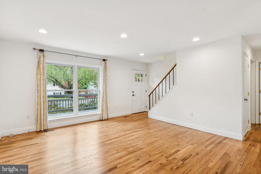 1227 HAMPTON ROAD