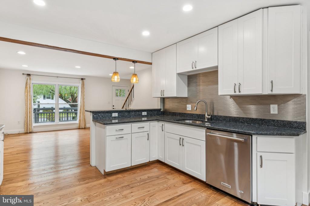 1227 HAMPTON ROAD
