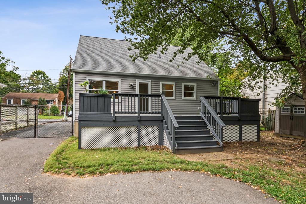 1227 HAMPTON ROAD