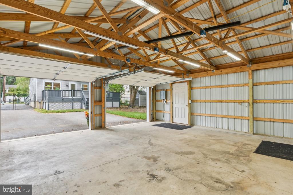 1227 HAMPTON ROAD
