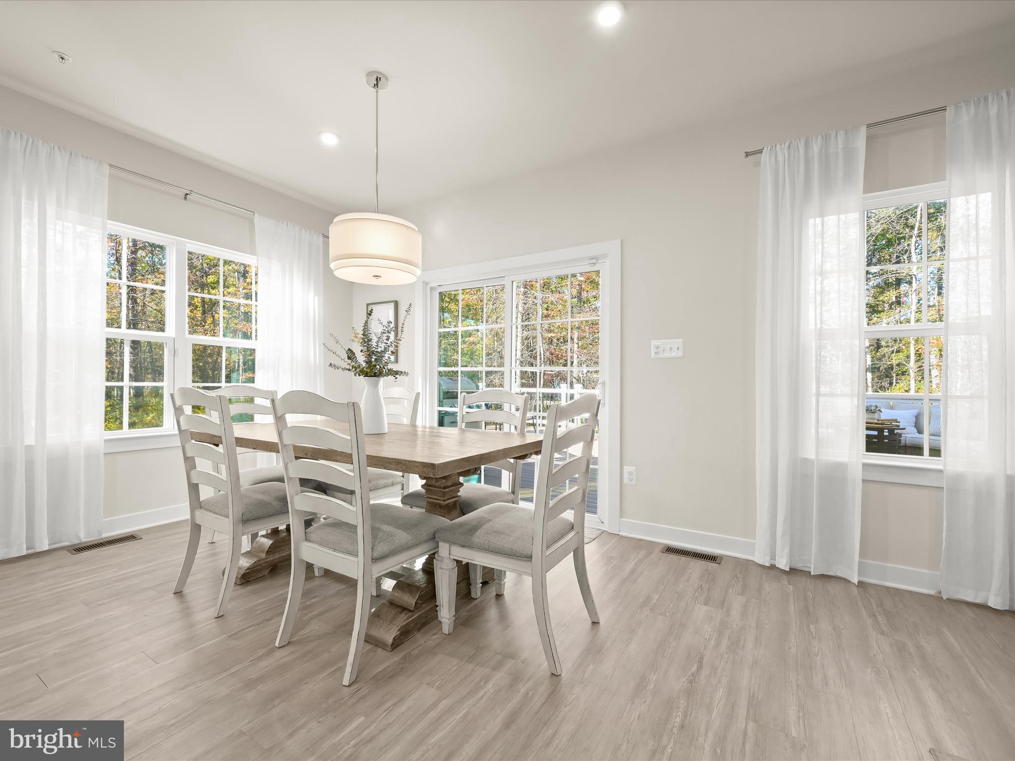 8206 DERRYMORE COURT