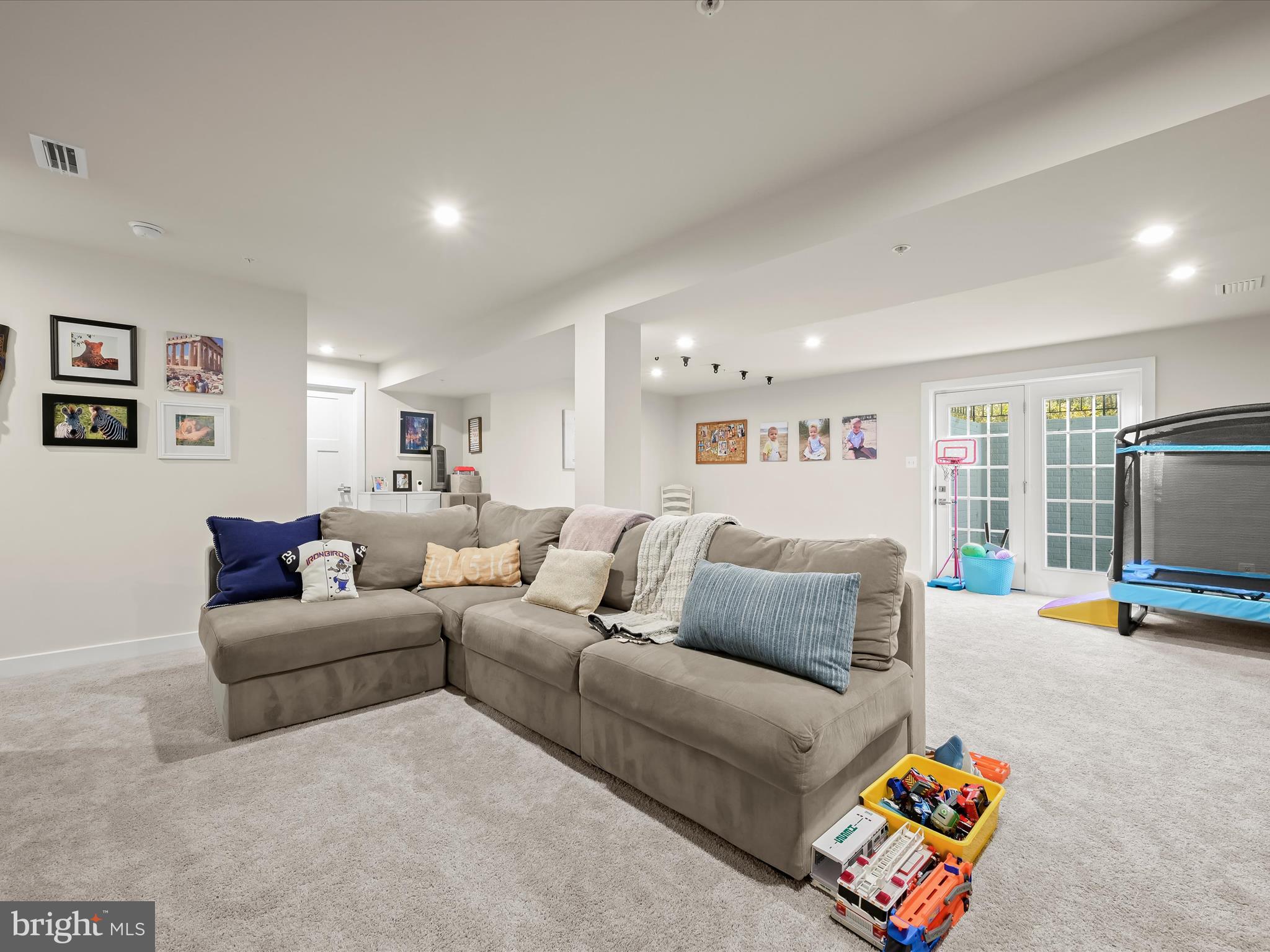 8206 DERRYMORE COURT