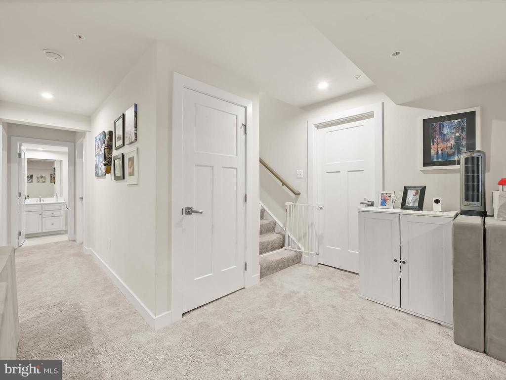 8206 DERRYMORE COURT