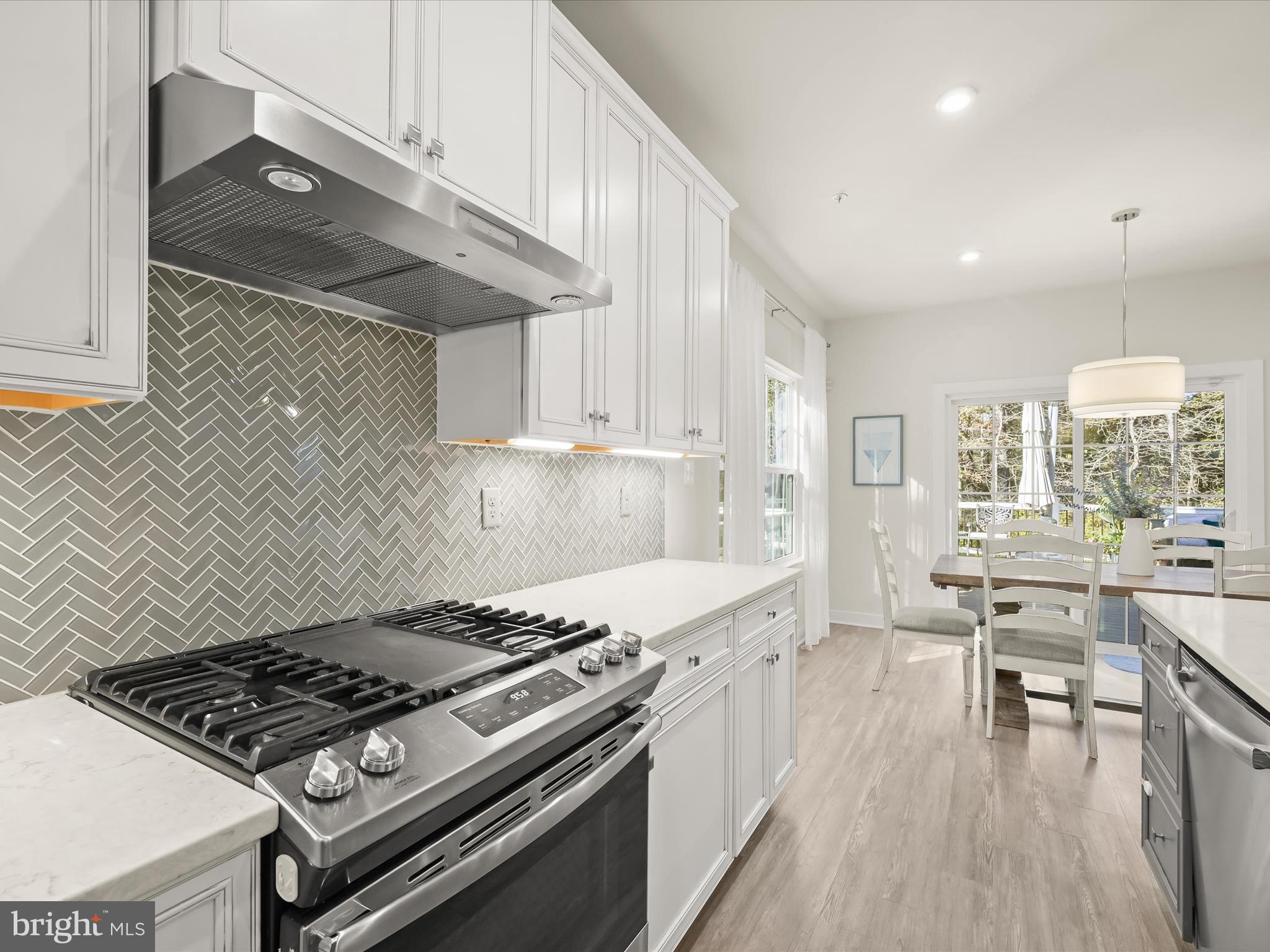 8206 DERRYMORE COURT