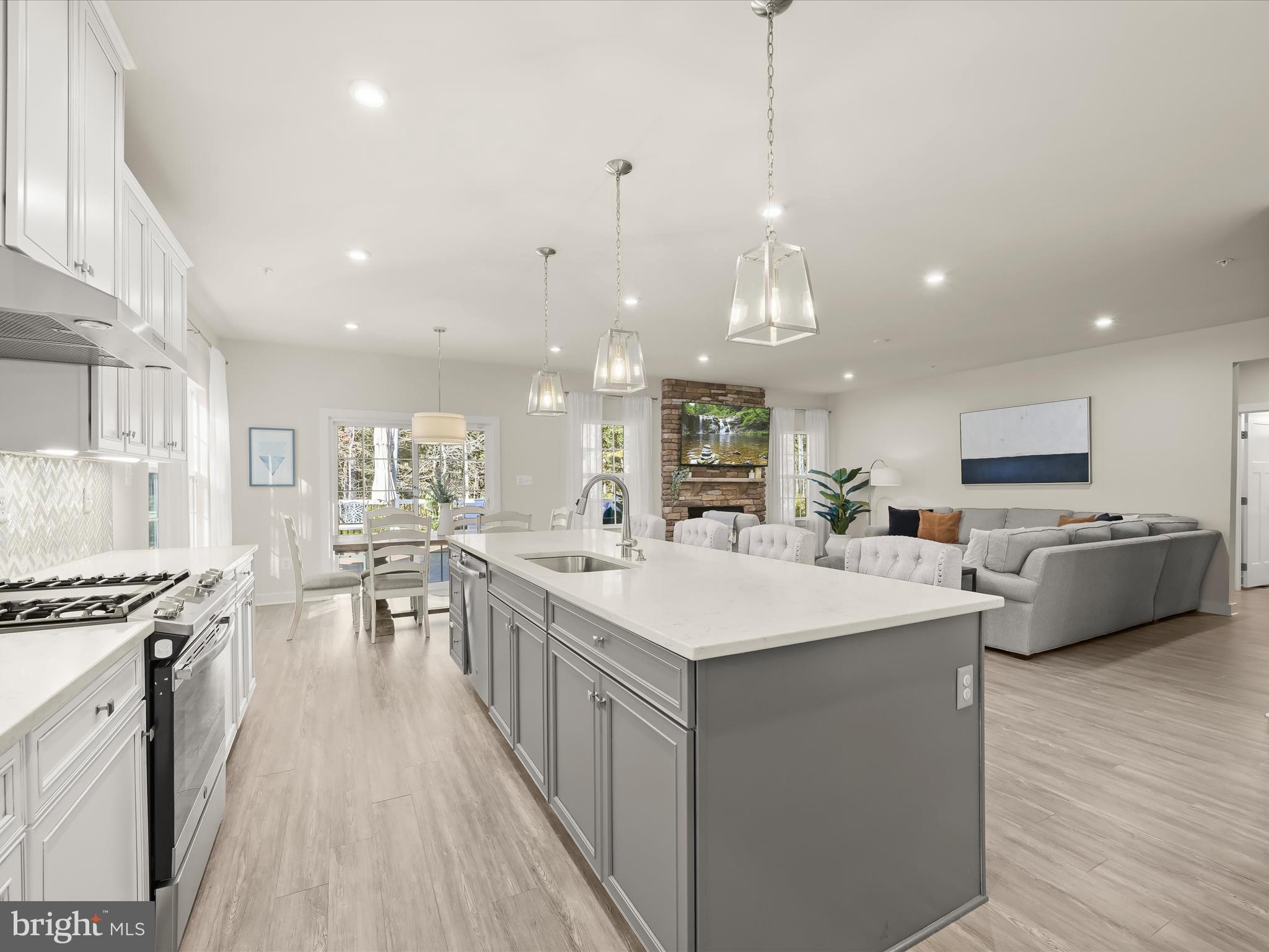 8206 DERRYMORE COURT