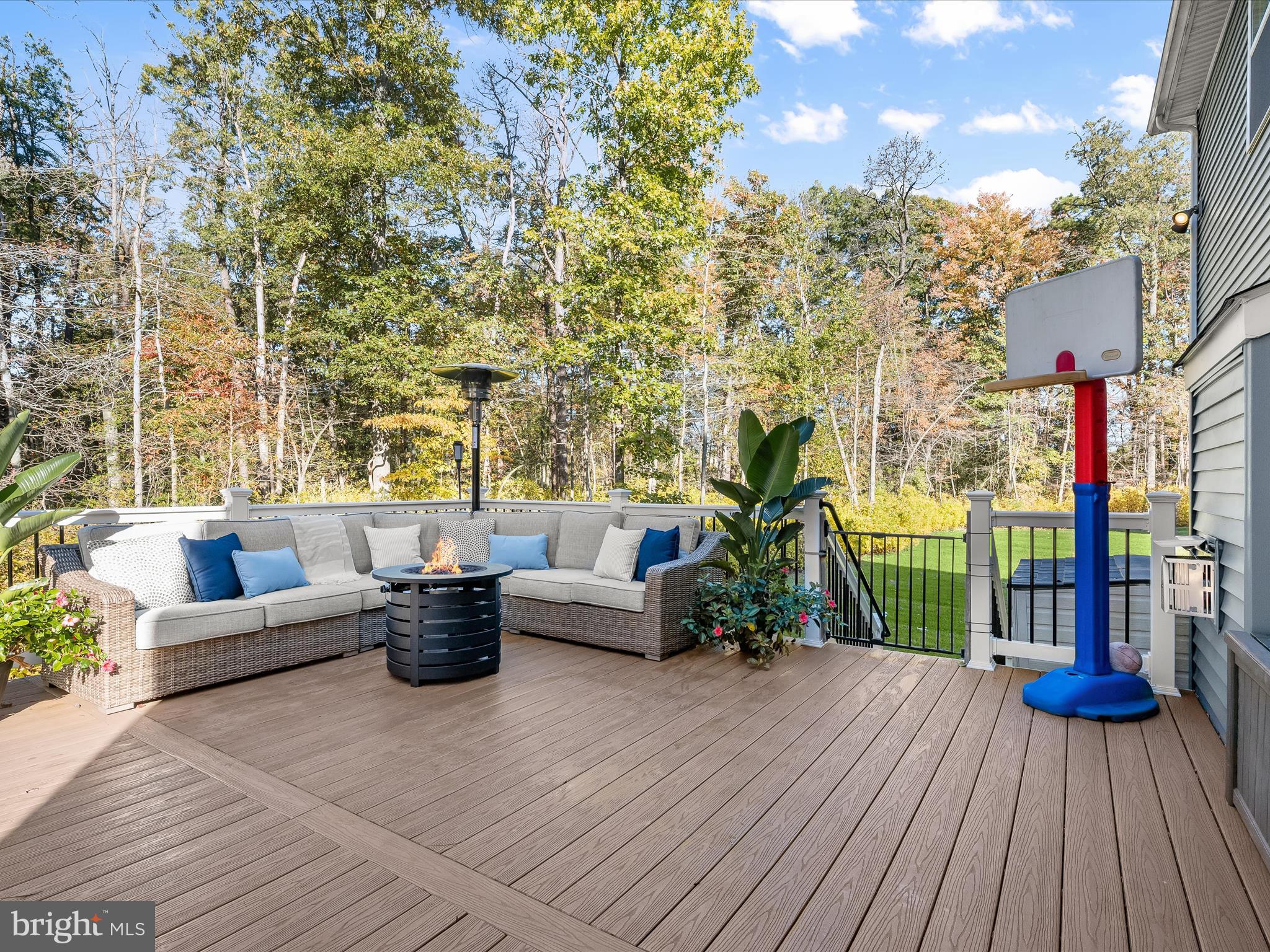 8206 DERRYMORE COURT