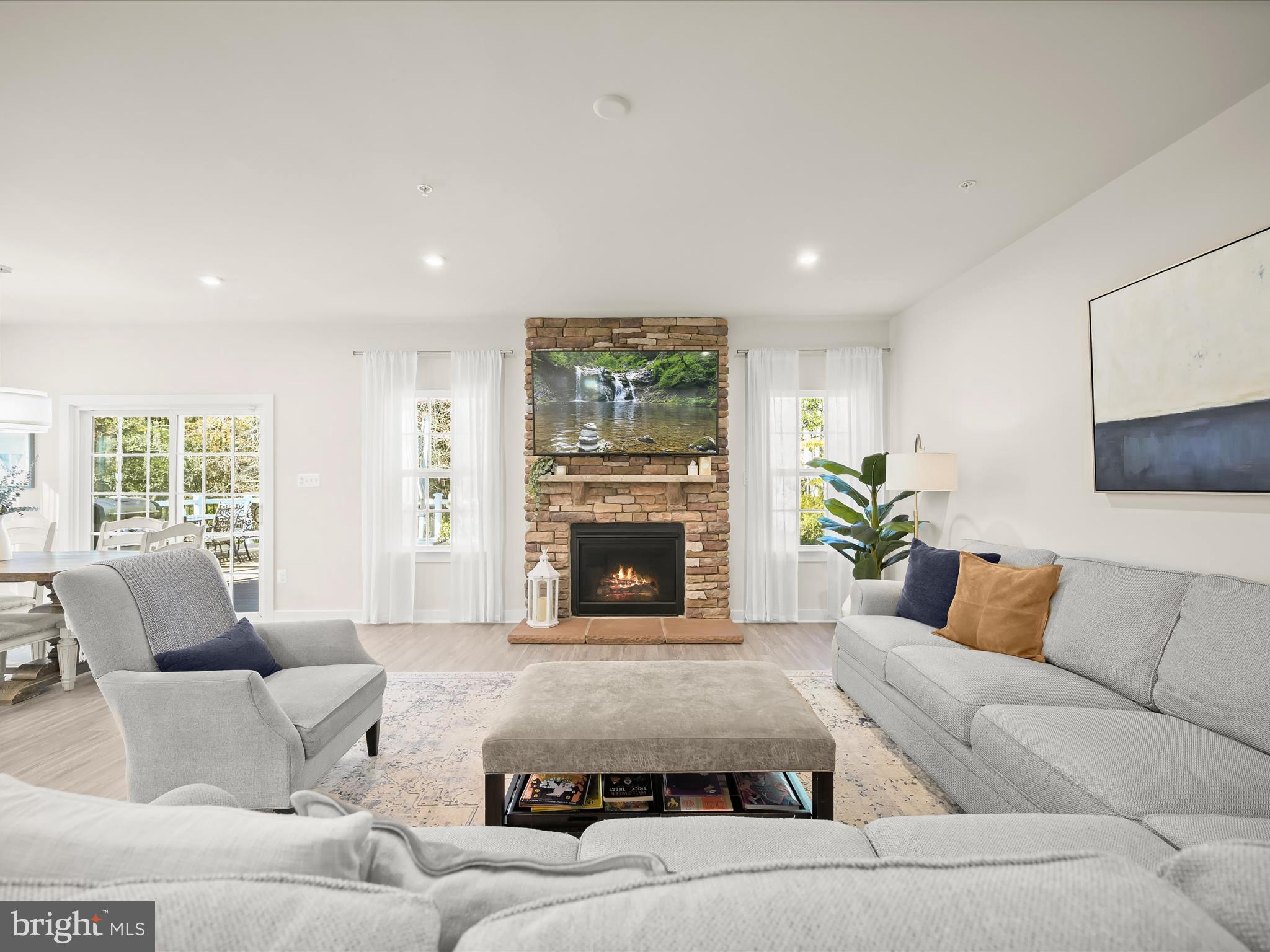 8206 DERRYMORE COURT