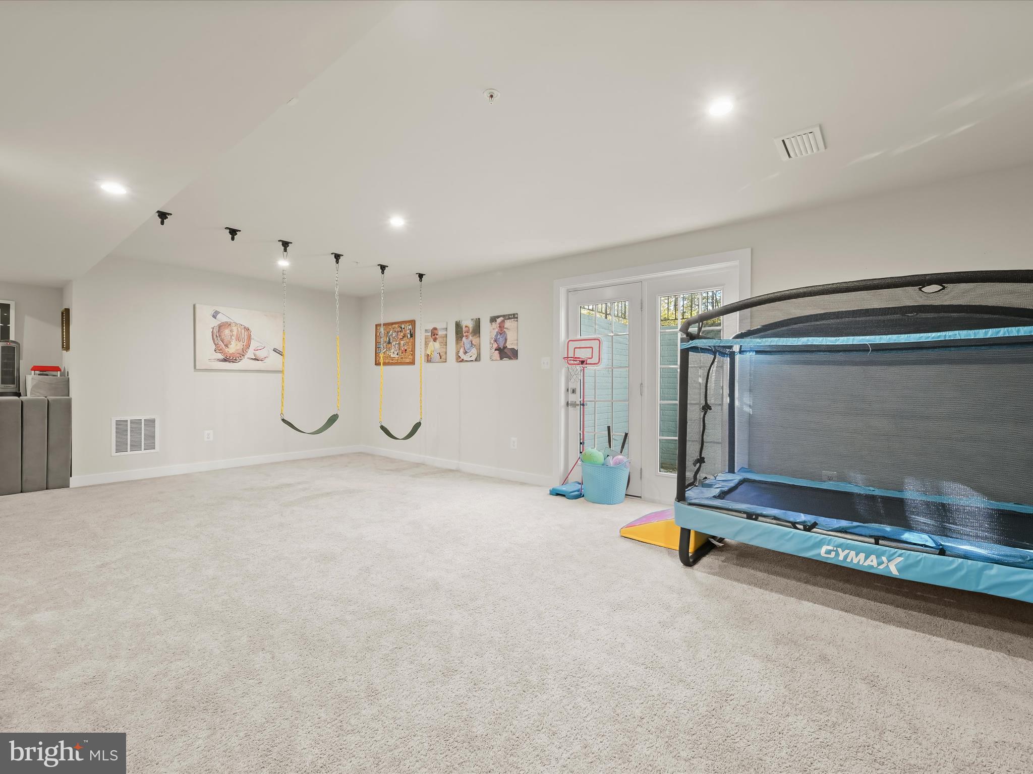 8206 DERRYMORE COURT