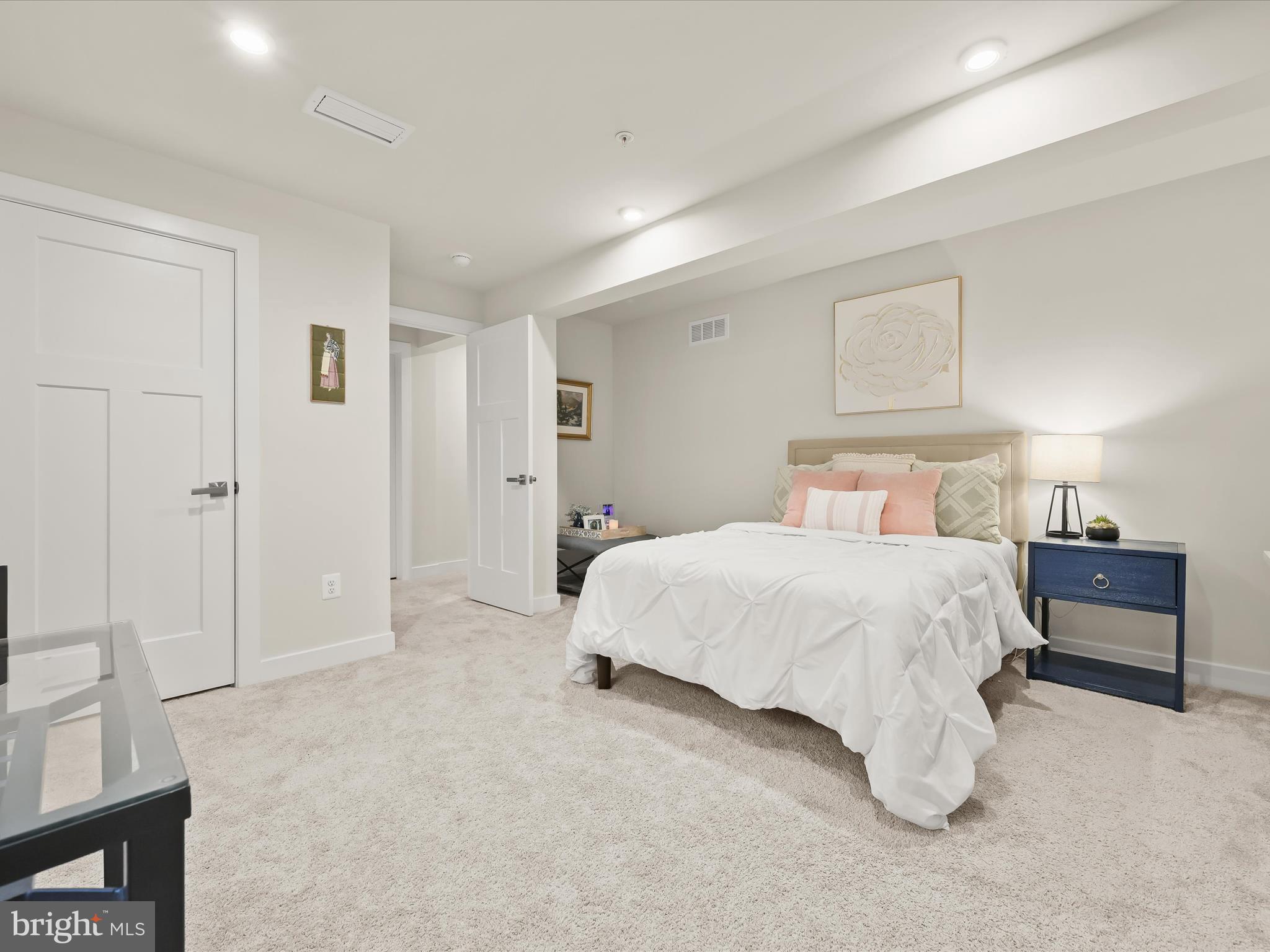 8206 DERRYMORE COURT