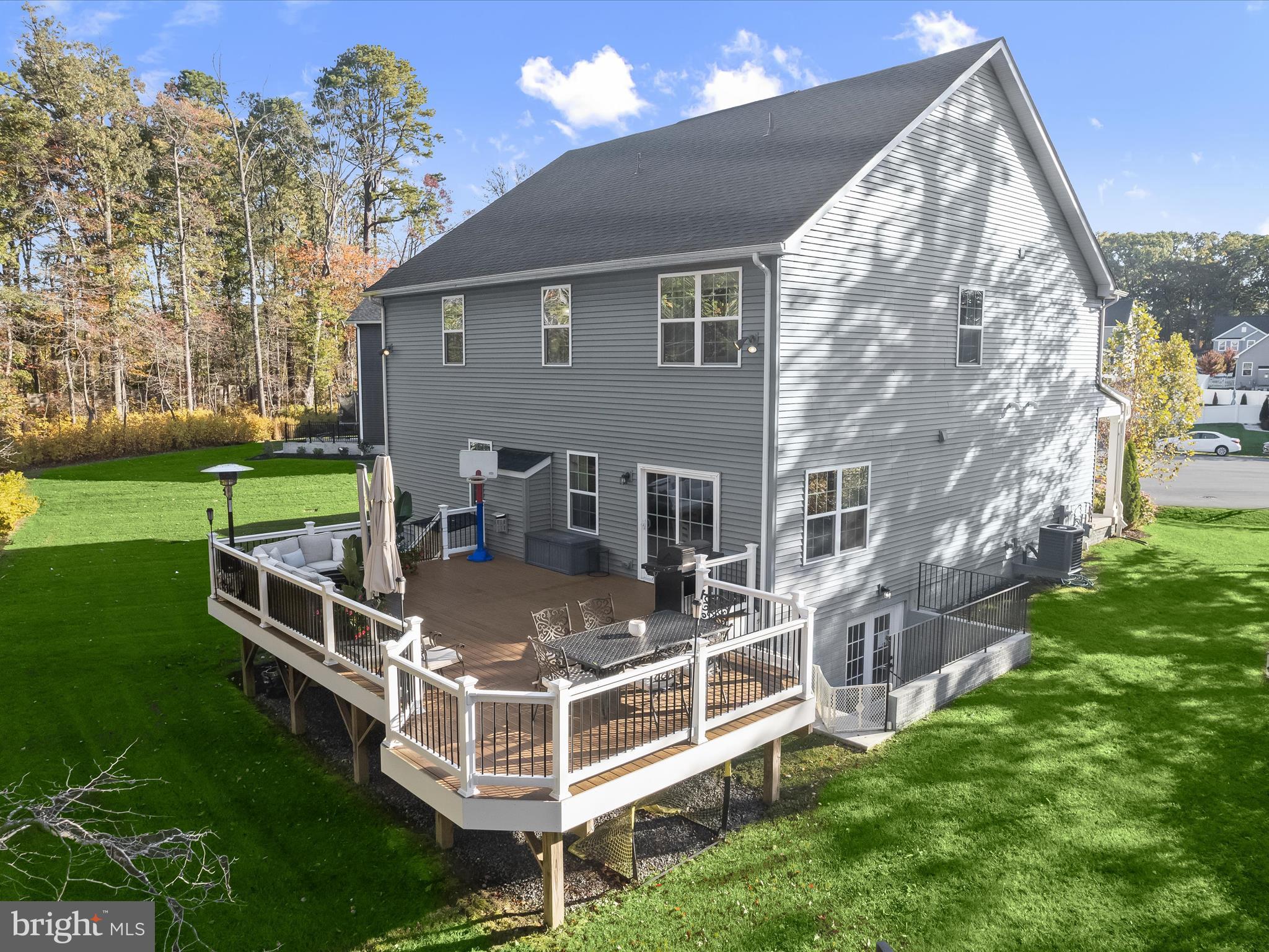 8206 DERRYMORE COURT