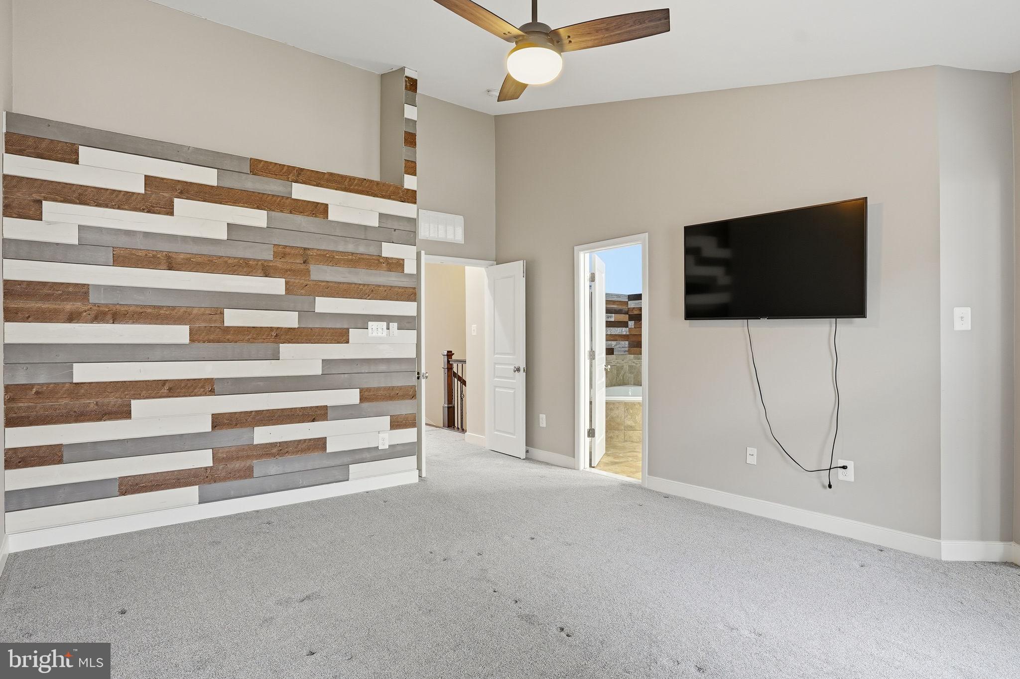 208 ADMIRALS COURT